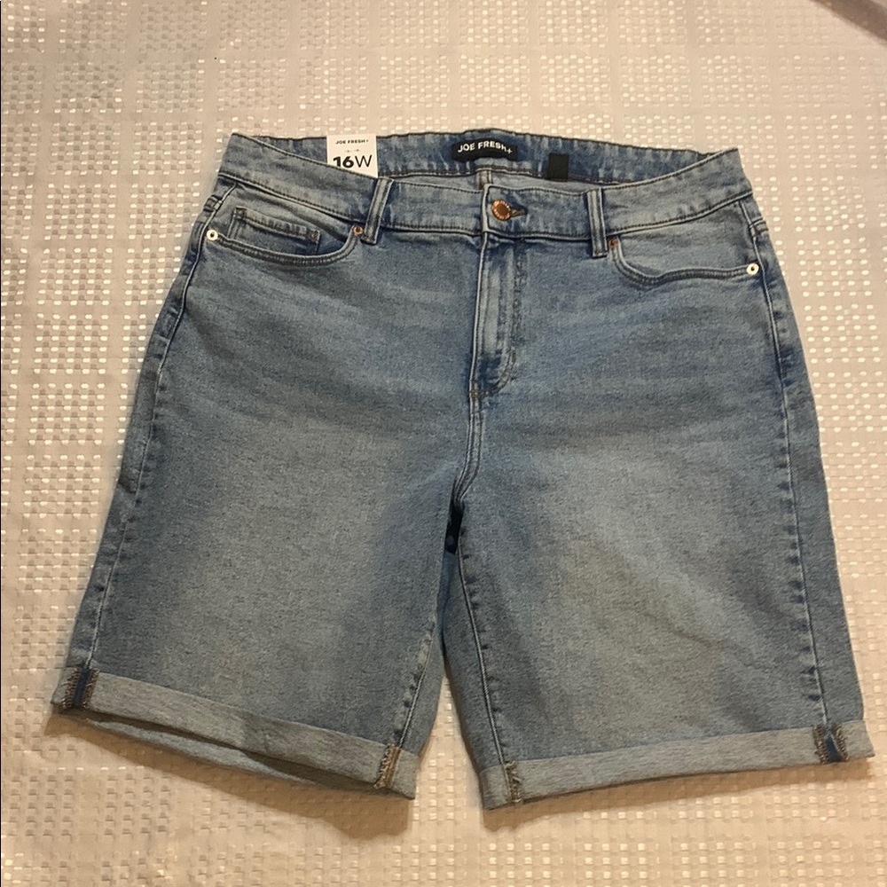 Women’s denim jean shorts by Joe Fresh, size 16W.
